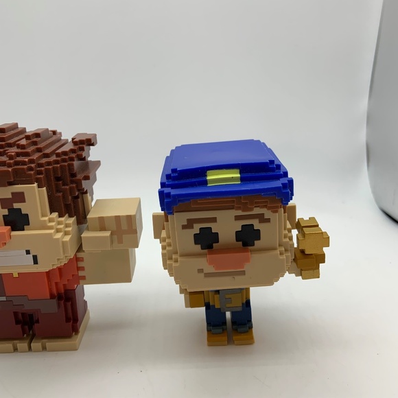 Funko Disney Wreck-It Ralph and Fix it Felix Summer Convention Figures Set of 2 - Picture 3 of 14